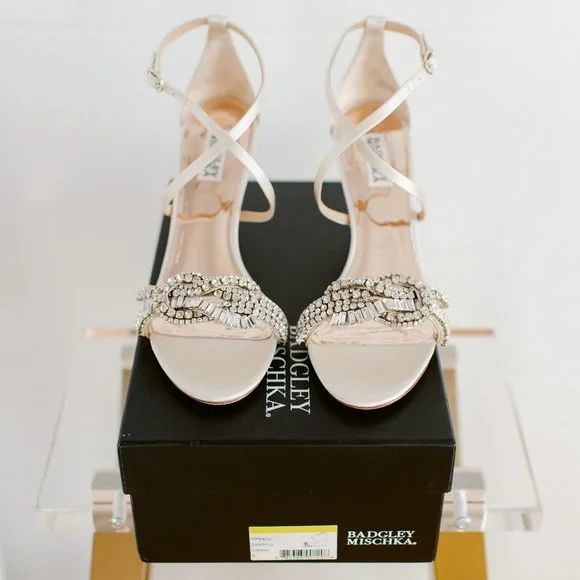 Badgley Mischka Zabrina 9 Women's Strappy Wedge Ivory New - Picture 2 of 14